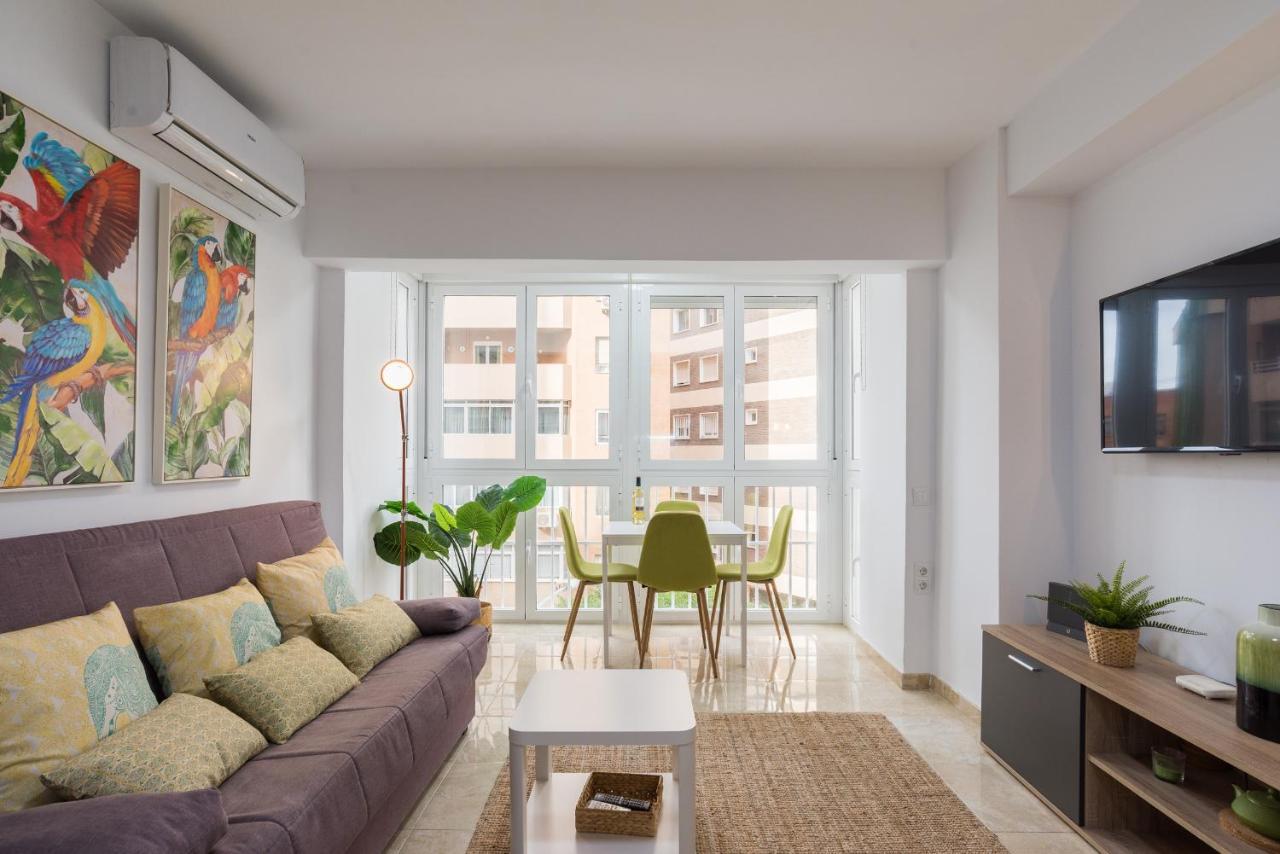 Mp5-Just Renovated Apartment Right On The Beach Malaga Luaran gambar