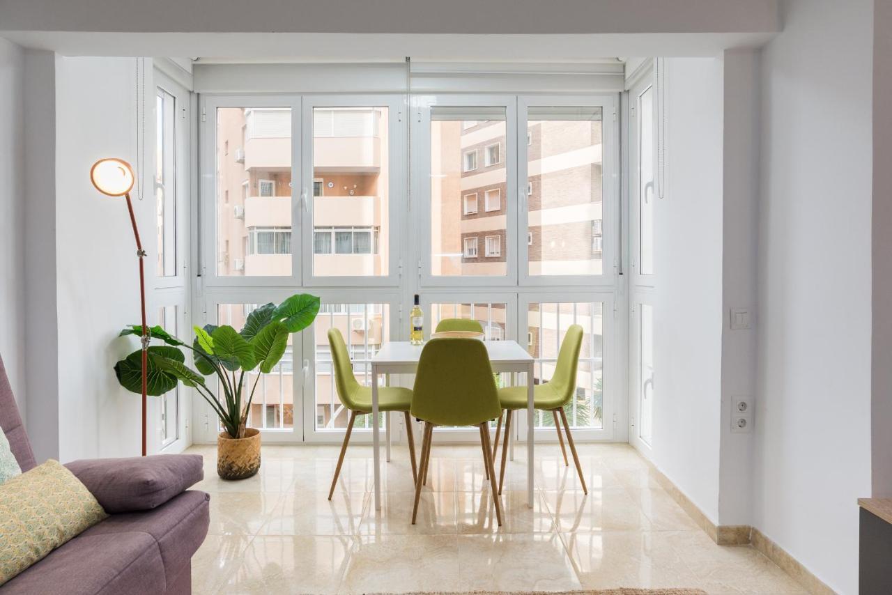 Mp5-Just Renovated Apartment Right On The Beach Malaga Luaran gambar